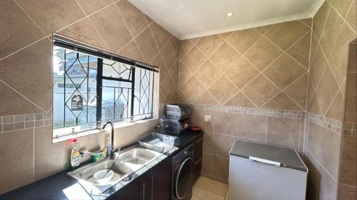 6 Bedroom Property for Sale in Boksburg Gauteng