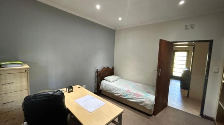 6 Bedroom Property for Sale in Boksburg Gauteng