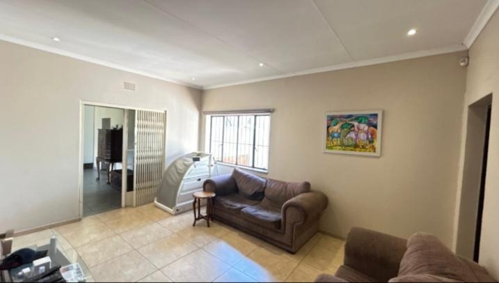 6 Bedroom Property for Sale in Boksburg Gauteng