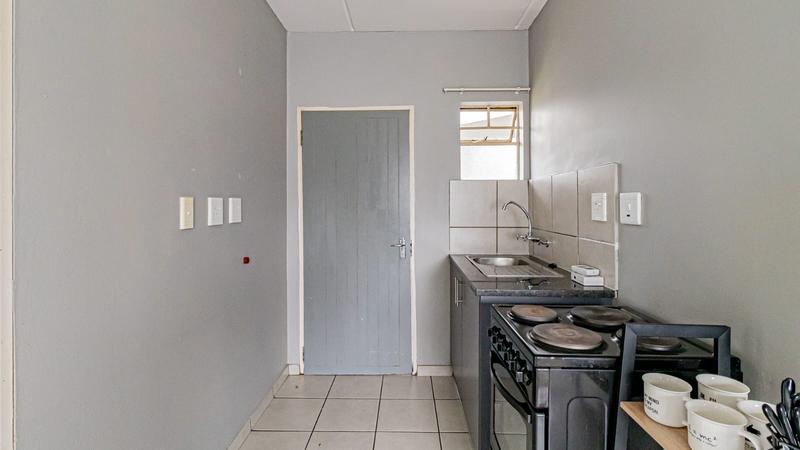 2 Bedroom Property for Sale in Fleurhof Gauteng