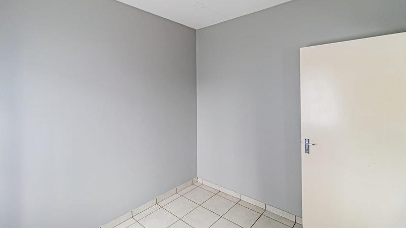 2 Bedroom Property for Sale in Fleurhof Gauteng