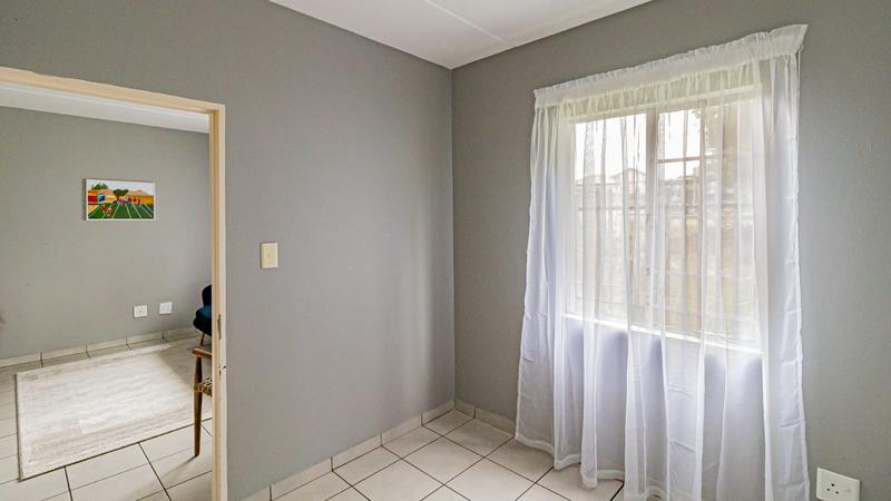 2 Bedroom Property for Sale in Fleurhof Gauteng