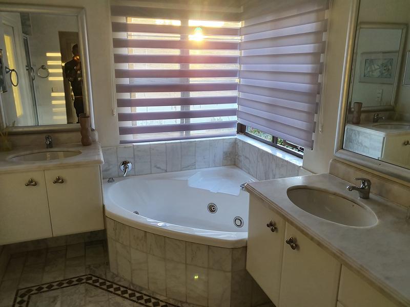 3 Bedroom Property for Sale in Pineslopes Gauteng