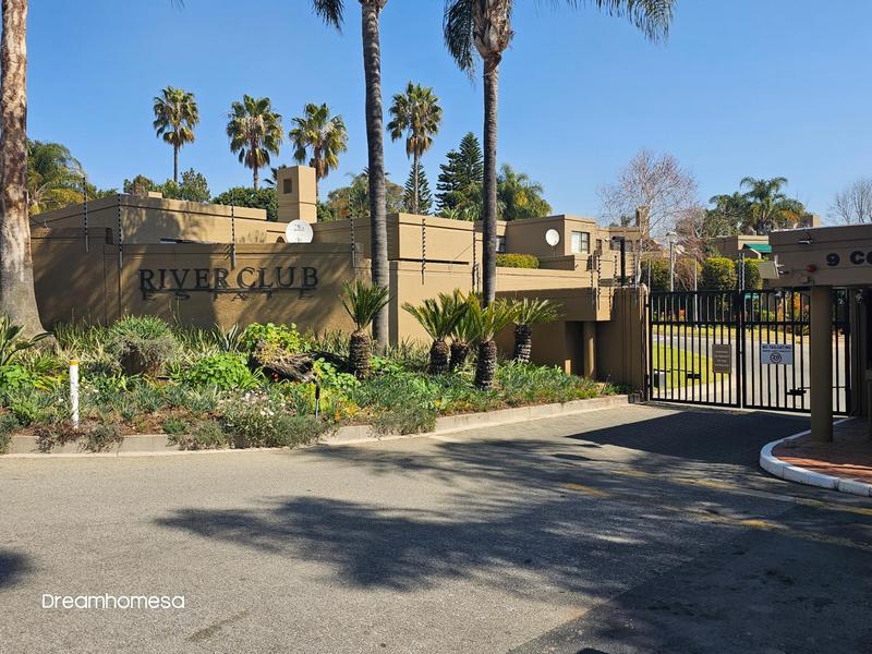 3 Bedroom Property for Sale in Pineslopes Gauteng