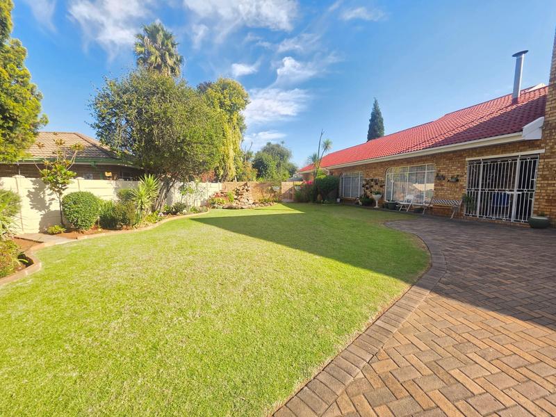 4 Bedroom Property for Sale in Risiville Gauteng