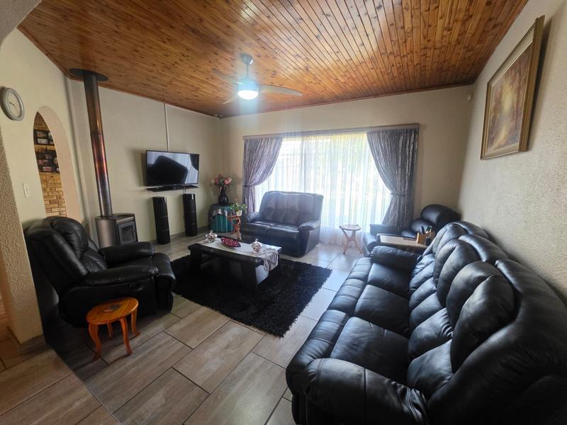4 Bedroom Property for Sale in Risiville Gauteng