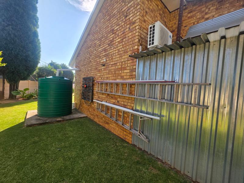 4 Bedroom Property for Sale in Risiville Gauteng