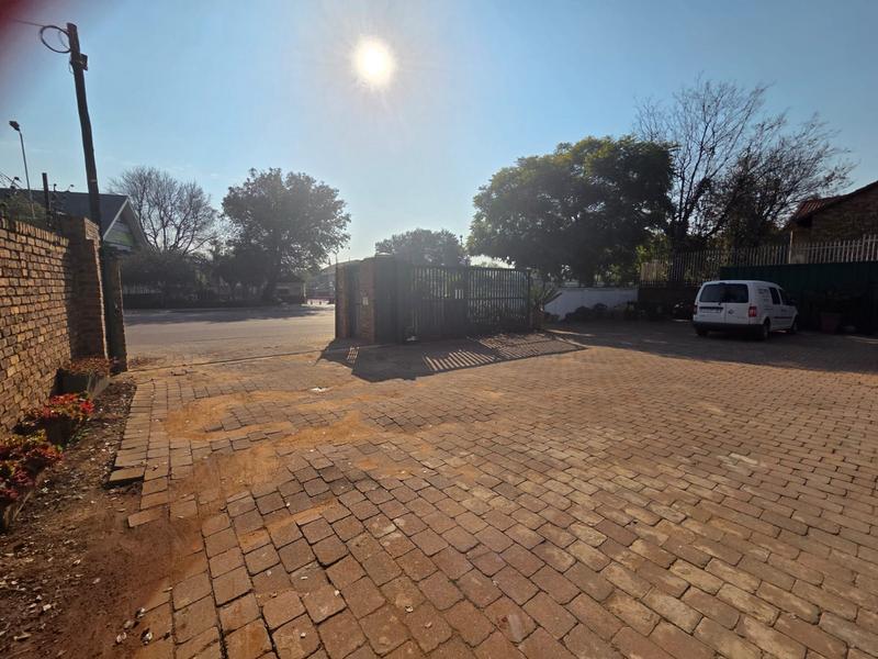 6 Bedroom Property for Sale in Hillcrest Gauteng