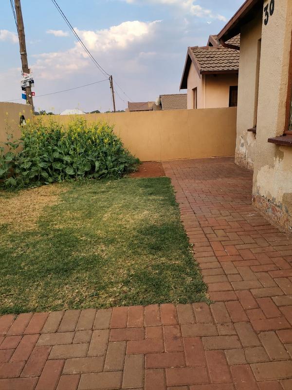 3 Bedroom Property for Sale in Clayville Gauteng