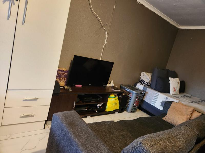 3 Bedroom Property for Sale in Clayville Gauteng