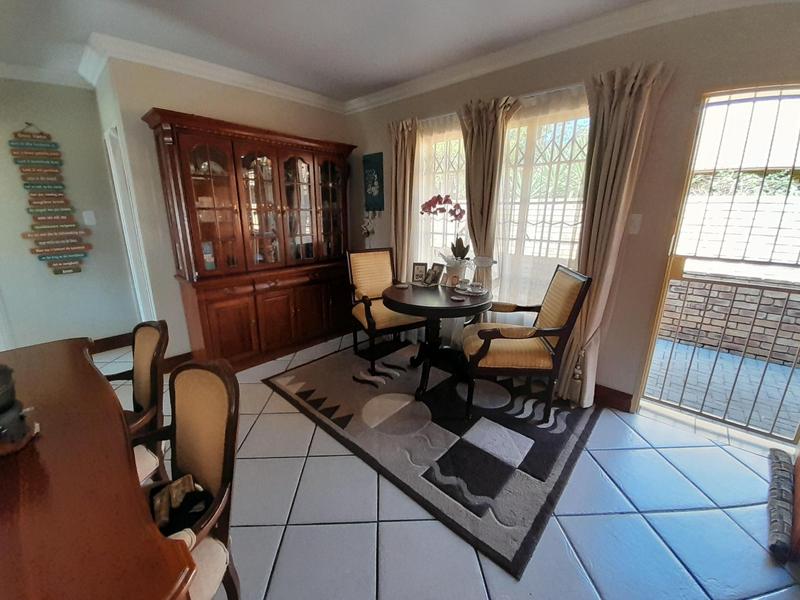 2 Bedroom Property for Sale in Eldoraigne Gauteng