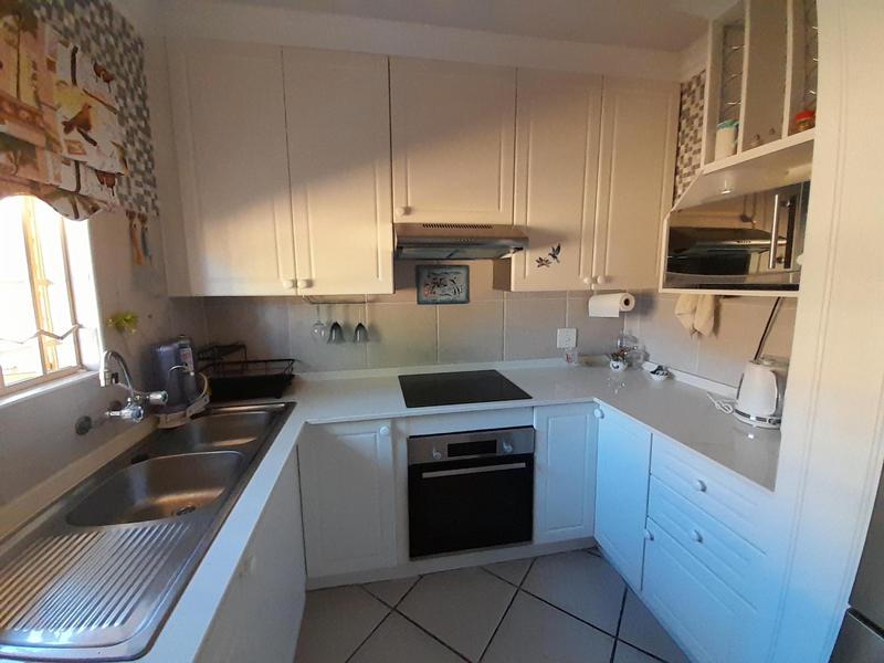 2 Bedroom Property for Sale in Eldoraigne Gauteng
