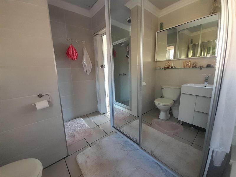 2 Bedroom Property for Sale in Eldoraigne Gauteng