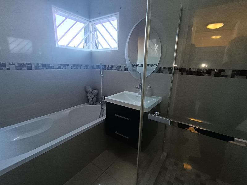 3 Bedroom Property for Sale in Wannenburghoogte Gauteng
