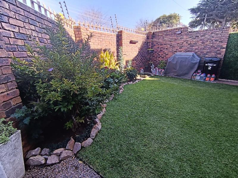 3 Bedroom Property for Sale in Wannenburghoogte Gauteng