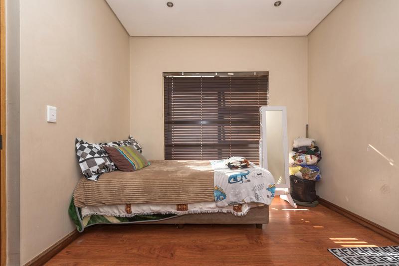 To Let 4 Bedroom Property for Rent in Bedfordview Gauteng
