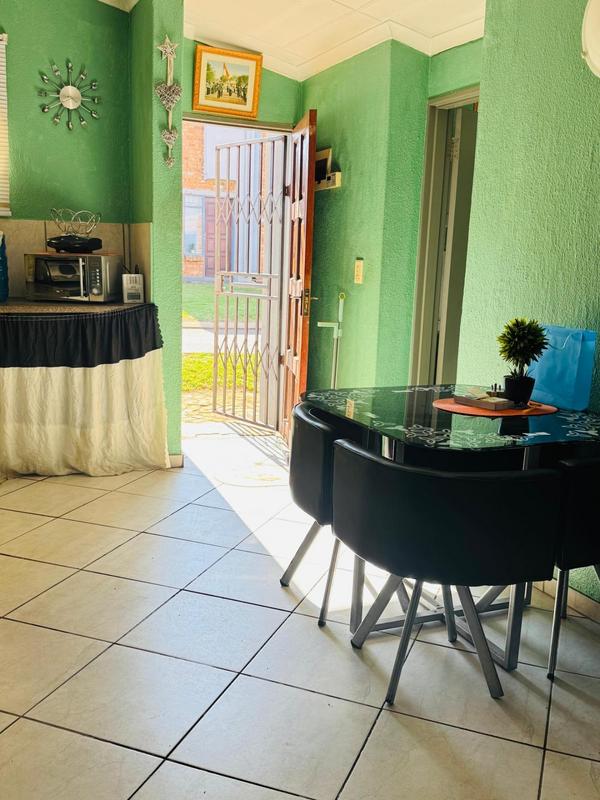 To Let 2 Bedroom Property for Rent in Windmill Park Gauteng