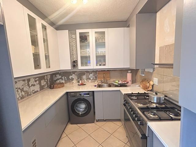 To Let 2 Bedroom Property for Rent in The Orchards Gauteng