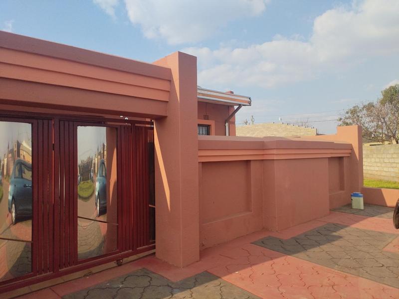 1 Bedroom Property for Sale in Moleleki Ext 3 Gauteng