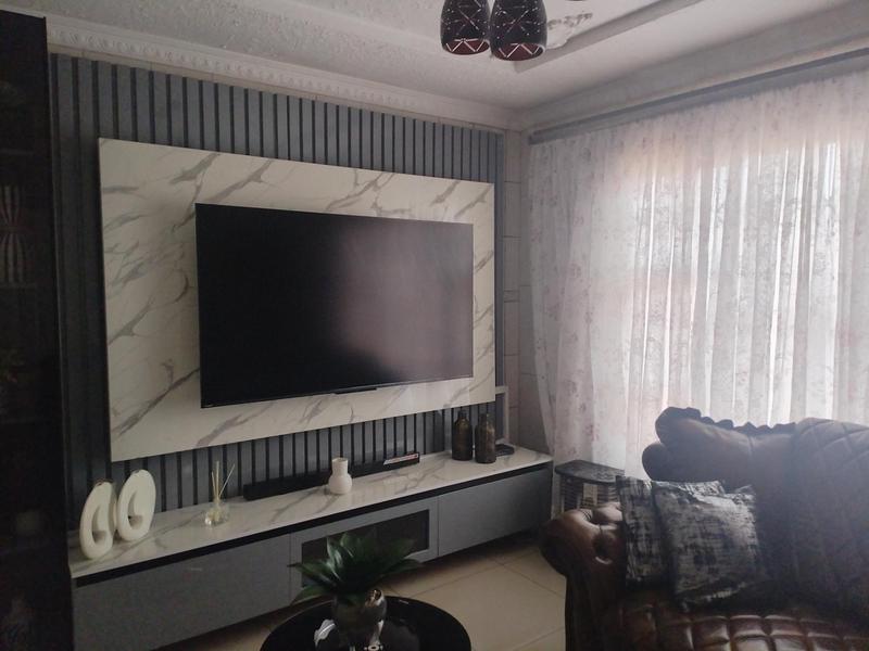 1 Bedroom Property for Sale in Moleleki Ext 3 Gauteng