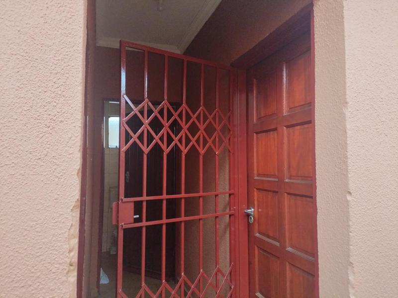 1 Bedroom Property for Sale in Moleleki Ext 3 Gauteng
