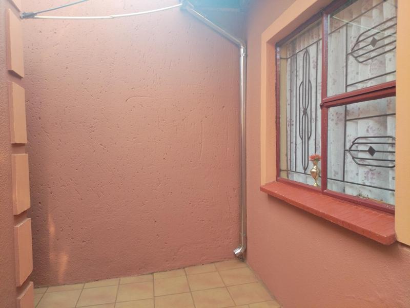 1 Bedroom Property for Sale in Moleleki Ext 3 Gauteng