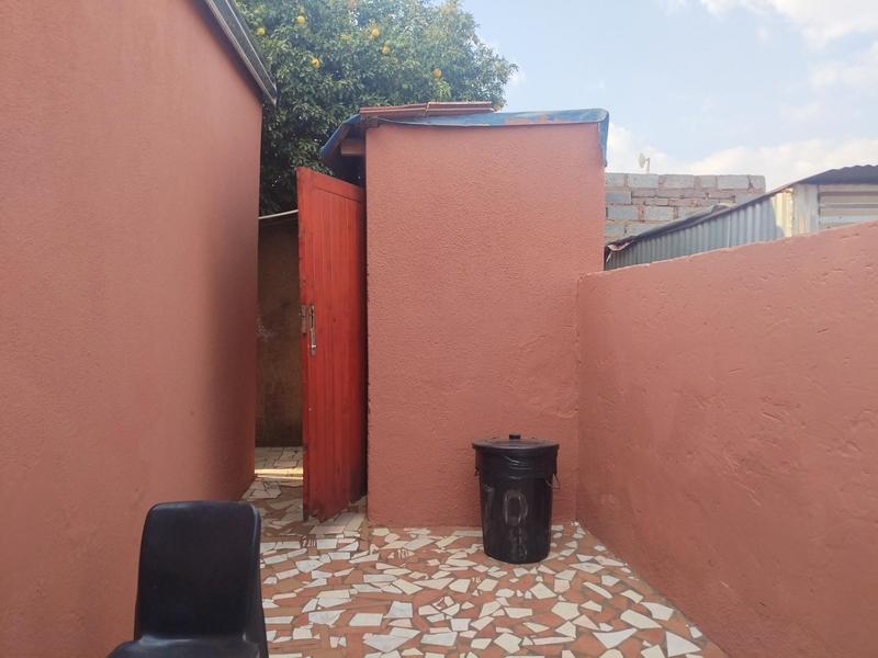 1 Bedroom Property for Sale in Moleleki Ext 3 Gauteng