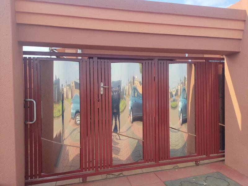 1 Bedroom Property for Sale in Moleleki Ext 3 Gauteng