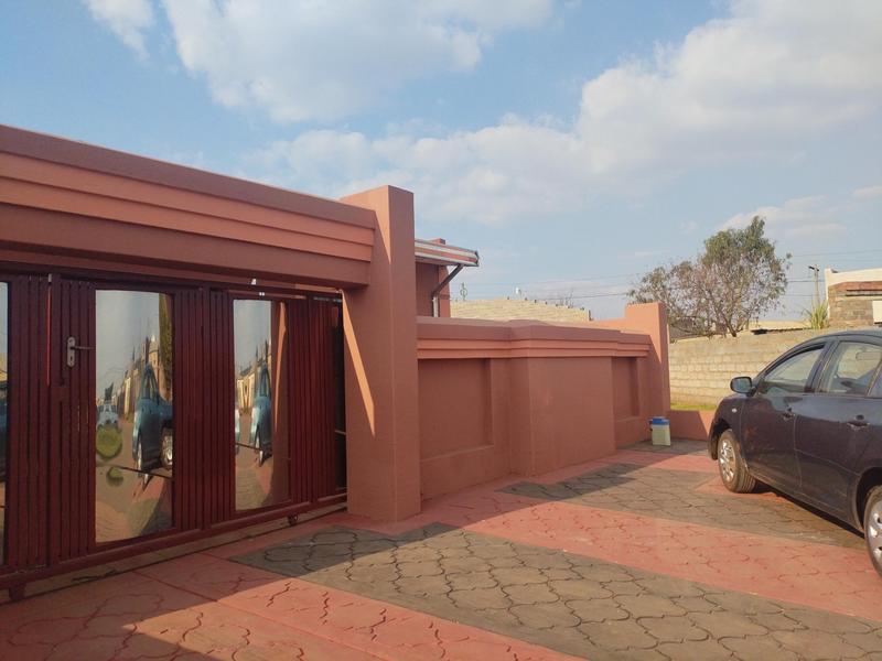 1 Bedroom Property for Sale in Moleleki Ext 3 Gauteng