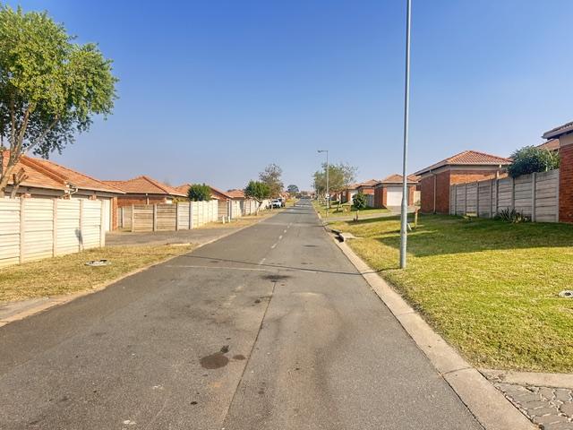3 Bedroom Property for Sale in Thatch Hill Estate Gauteng