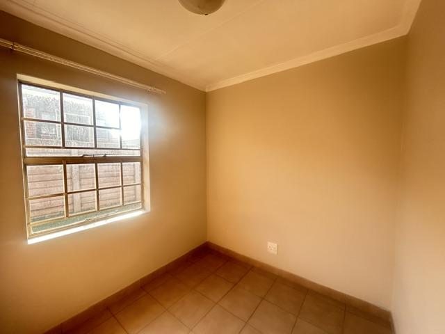 3 Bedroom Property for Sale in Thatch Hill Estate Gauteng