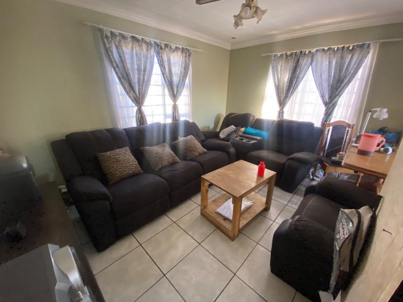 2 Bedroom Property for Sale in Palm Ridge Ext 2 Gauteng