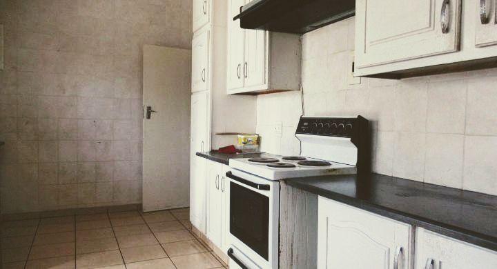 3 Bedroom Property for Sale in Linmeyer Gauteng