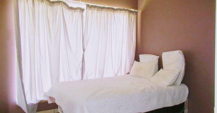 3 Bedroom Property for Sale in Linmeyer Gauteng