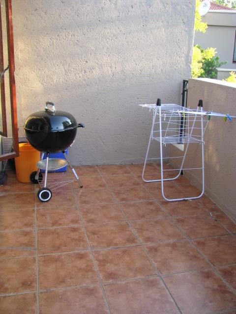 To Let 2 Bedroom Property for Rent in Lonehill Gauteng