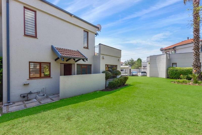 To Let 2 Bedroom Property for Rent in Lonehill Gauteng