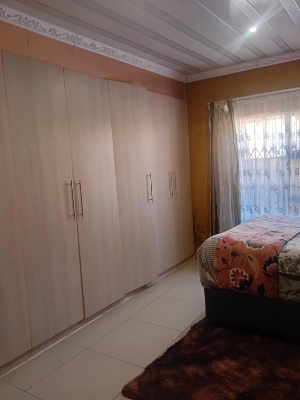 4 Bedroom Property for Sale in Geluksdal Gauteng