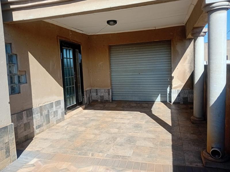 4 Bedroom Property for Sale in Geluksdal Gauteng