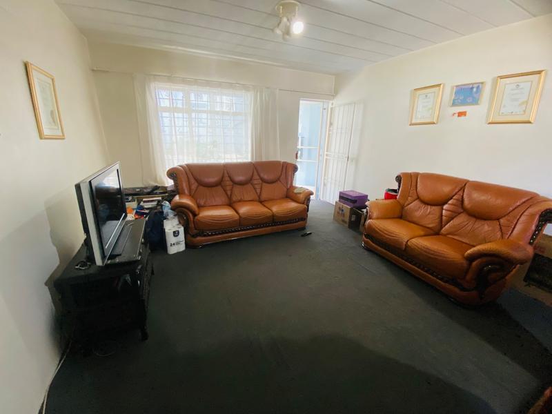 2 Bedroom Property for Sale in Linmeyer Gauteng