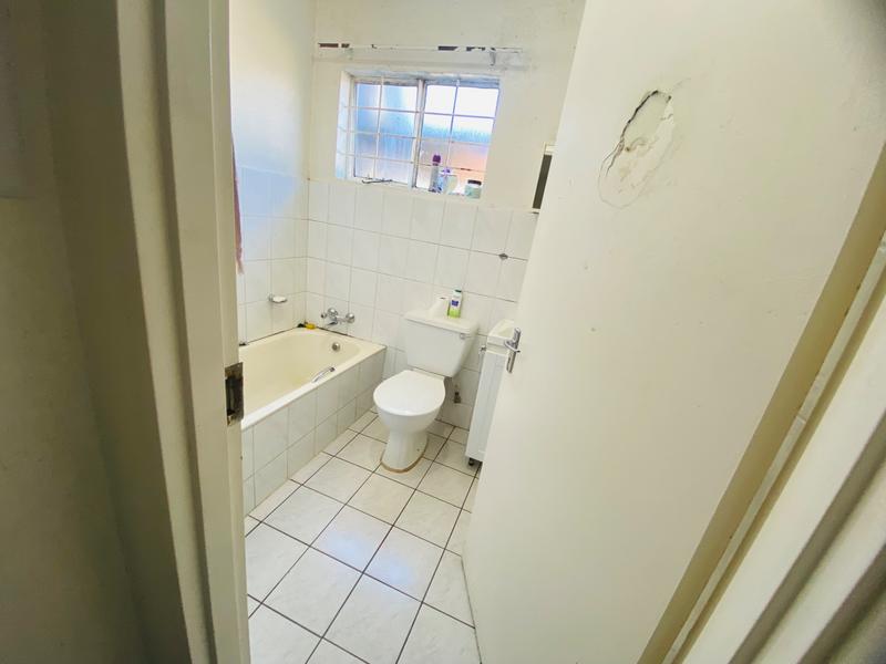 2 Bedroom Property for Sale in Linmeyer Gauteng