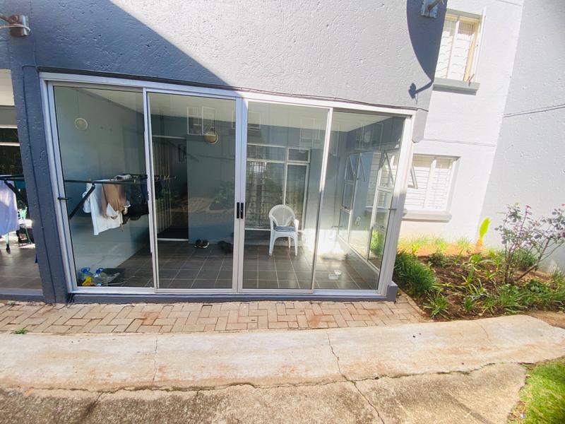 2 Bedroom Property for Sale in Linmeyer Gauteng