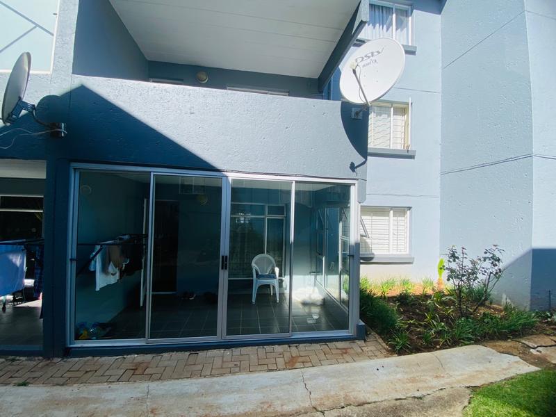 2 Bedroom Property for Sale in Linmeyer Gauteng