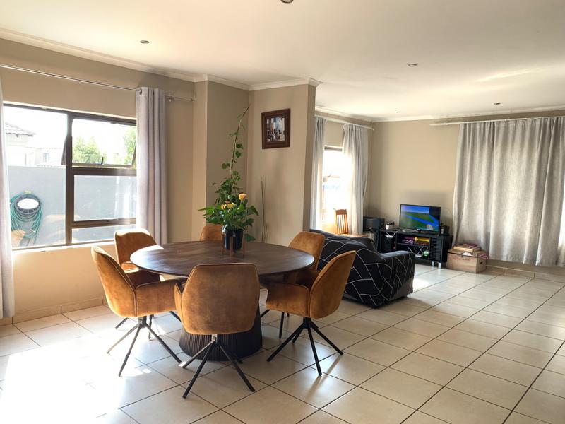 To Let 4 Bedroom Property for Rent in Stone Ridge Gauteng