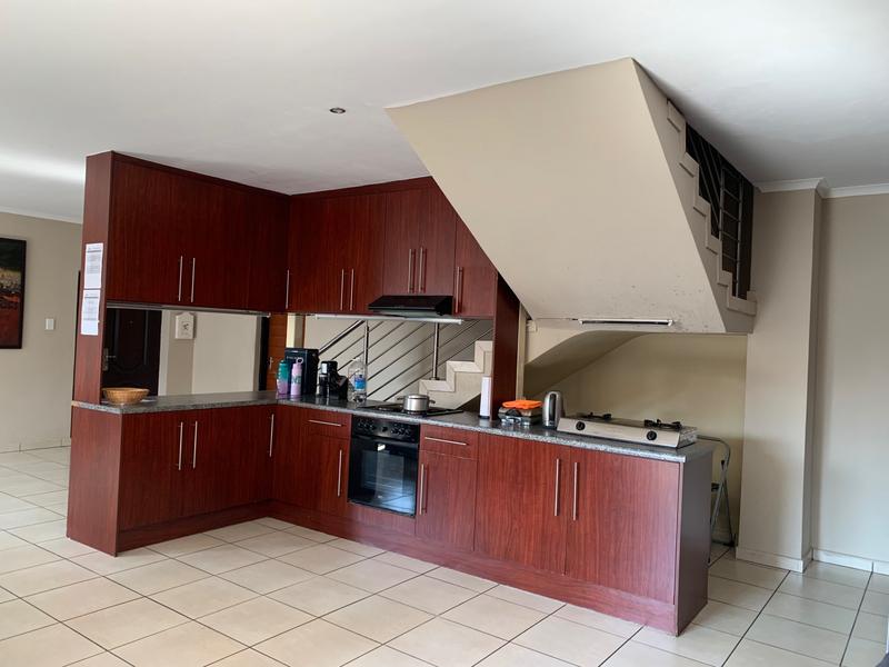 To Let 4 Bedroom Property for Rent in Stone Ridge Gauteng