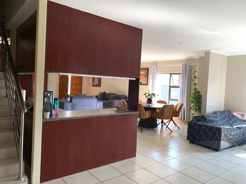 To Let 4 Bedroom Property for Rent in Stone Ridge Gauteng