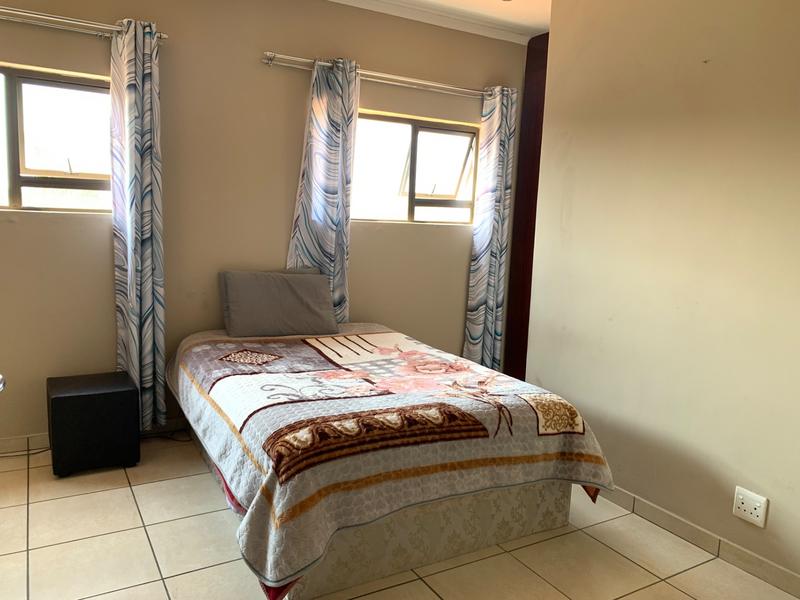 To Let 4 Bedroom Property for Rent in Stone Ridge Gauteng