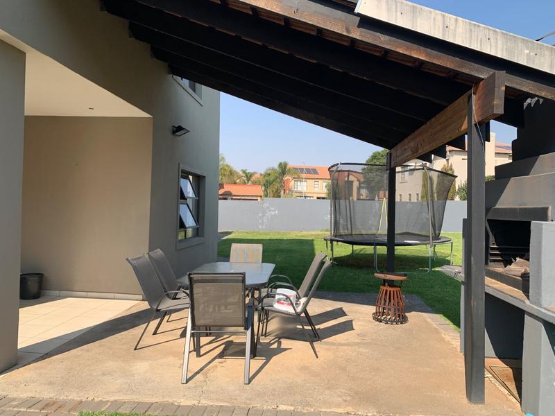 To Let 4 Bedroom Property for Rent in Stone Ridge Gauteng