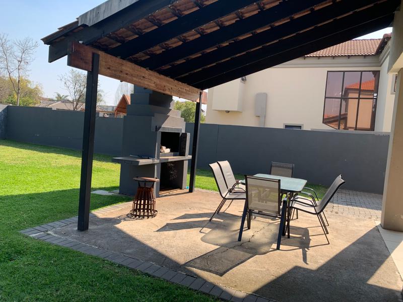 To Let 4 Bedroom Property for Rent in Stone Ridge Gauteng