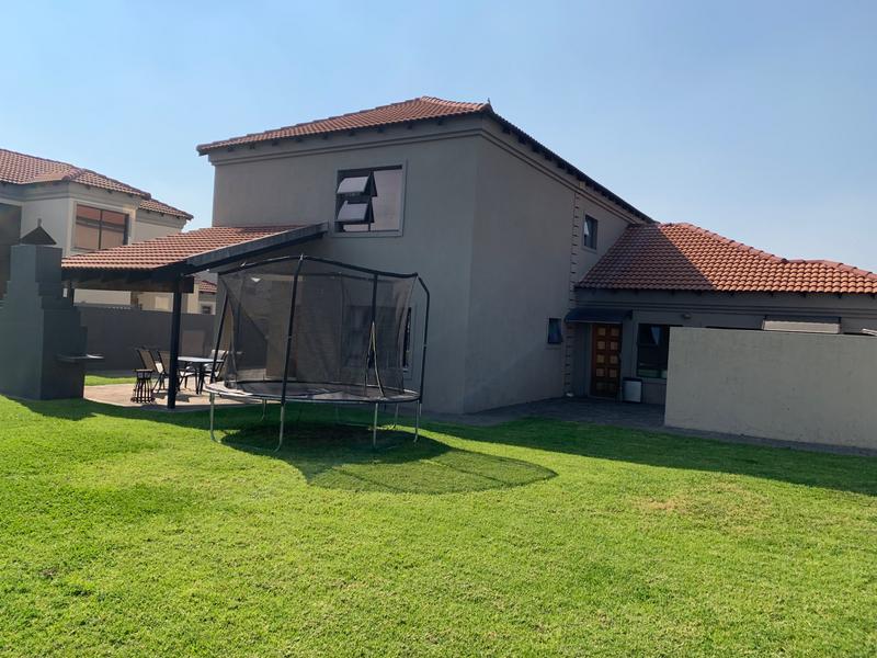 To Let 4 Bedroom Property for Rent in Stone Ridge Gauteng