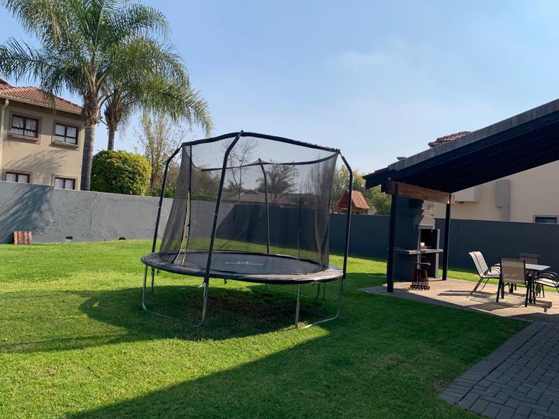 To Let 4 Bedroom Property for Rent in Stone Ridge Gauteng